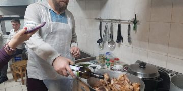 Отдохнуть с аппетитом. Село под Златоустом собрало фермеров региона на фестиваль агротуризма