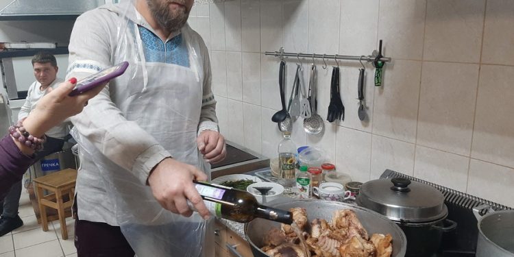 Отдохнуть с аппетитом. Село под Златоустом собрало фермеров региона на фестиваль агротуризма