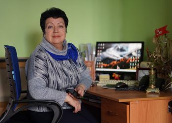 Космический юбиляр. Журналист газеты «Златоустовский рабочий» принимает поздравления с 70-летием