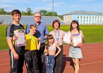 Побеждать готовы. Семья из Златоуста добавила в копилку города медали комплекса ГТО