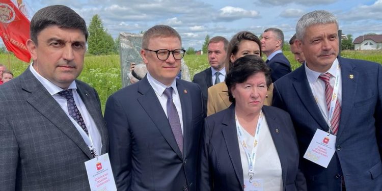 Внёс лепту Златоуст. В Ленинградской области установили стелу воинам Южного Урала
