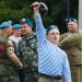 Стойкости пример. В Златоусте День ВДВ отметили вручением медалей и спортивными состязаниями