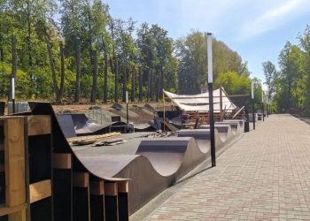 Идём гулять. Ход работ на проспекте Мира и в парке «Дворцовый» в Златоусте оценили комиссионно