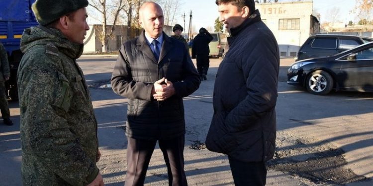 «Помогали и дальше будем помогать». Глава Златоуста побывал в подшефной танковой дивизии