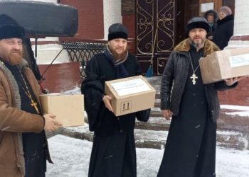 Весточка из дома. Златоустовская епархия оказала помощь в сборе гуманитарного груза для мобилизованных