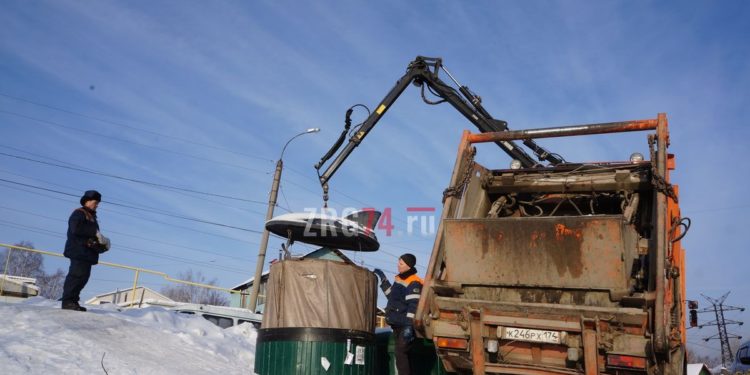 Расставили по местам. Коммунальщики озвучили златоустовцам планы по обустройству и обслуживанию контейнерных площадок