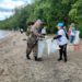 Златоуст влился в экотечение. Мусору на береговой линии Тургояка устроили чистку