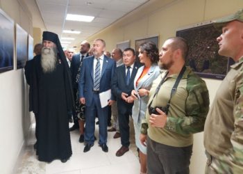 «Нужно проникнуться». Фотовыставку златоустовца презентовали в Совете Федерации