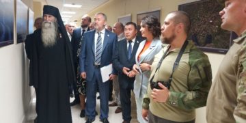 «Нужно проникнуться». Фотовыставку златоустовца презентовали в Совете Федерации