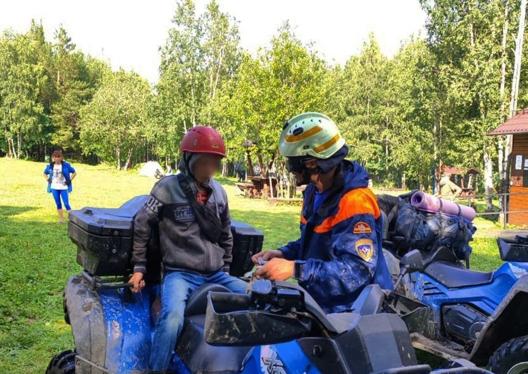 Плутали в лесу. Спасатели Златоуста дважды за сутки выезжали на поиски  детей | 10.08.2023 | Златоуст - БезФормата