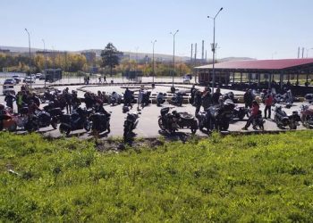 Рванули в зиму. Златоустовские байкеры закрыли сезон мотопробегом и свадебными гуляниями