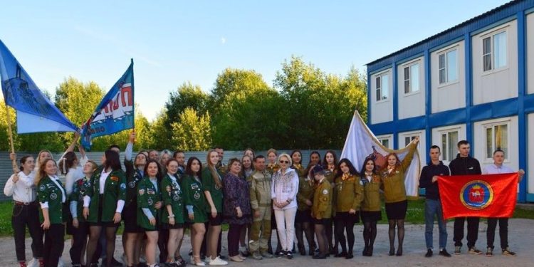Обучились и заработали. Молодёжь Златоуста завершила летнюю трудовую смену