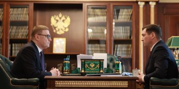 Сохранят пригляд. Алексей Текслер провёл встречу с председателем КСП региона Алексеем Лошкиным