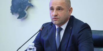 С полномочным представлять. Алексей Текслер принял участие во встрече с Артёмом Жогой