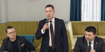 Подвиг в сердцах, забота — в делах. Семьи погибших при исполнении воинского долга златоустовцев посетили предновогодний приём