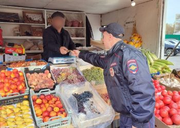 Предъявите документы! В Златоусте полиция нагрянула в торговые точки с мигрантами