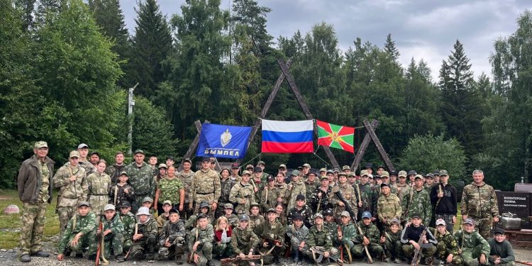 Марш-бросок для смелых. Школьников из Златоуста научили отражать атаки противника