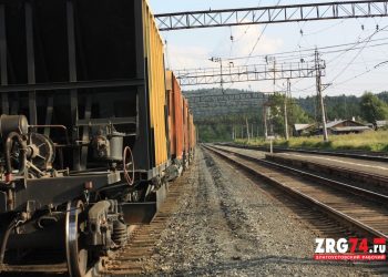 Вывели из дыма. Сотрудники МЧС спасли пять человек и двух котов при пожаре в Златоусте