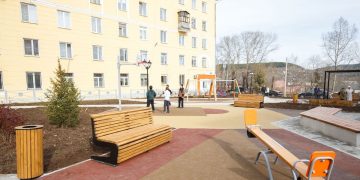 Новая локация для старого города. В Златоусте преобразили заброшенный сквер с фонтаном