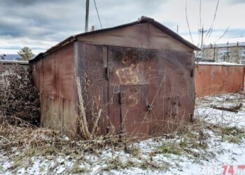 Ржавые призраки прошлого. Златоуст избавляется от железных гаражей и заброшенных ларьков