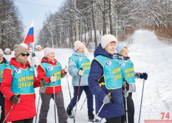 Тропой здоровья. Ветераны Златоуста вышли на большую скандинавскую прогулку