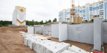 Темп ускорят. Названы сроки строительства первых двух подъездов дома для ветхоаварийщиков в Златоусте