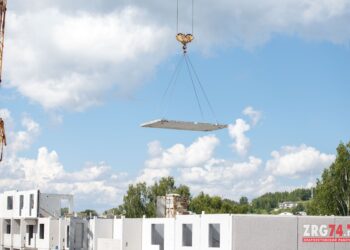 Поднимается ввысь. Мэр Златоуста проинспектировал ход строительства многоэтажки для льготников