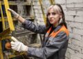 Работать на «Урале». Молодая крановщица рассказала златоустовцам о своей любви к заводу