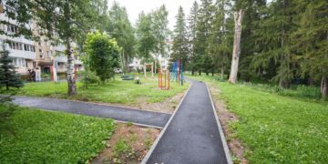Жители оценили. Златоустовцам рассказали, где в городе благоустроили ещё несколько дворов