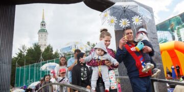 Формула счастья. Златоуст празднует День семьи чествованием союзов, ставших примером для других