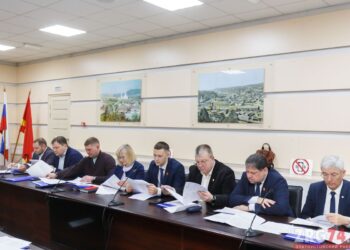 Контакт настроен. Златоустовцам напомнили, как направить обращение депутатам Собрания округа