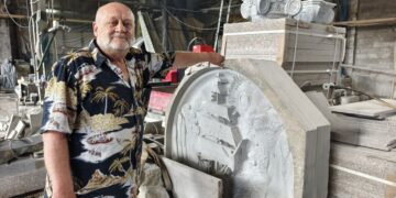Искусство отсекать лишнее. Железнодорожник из Златоуста после трёх инфарктов освоил камнерезное дело и решил тесать гранит