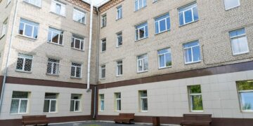 На здоровье. В Златоусте завершили благоустройство территории у кардиологического диспансера